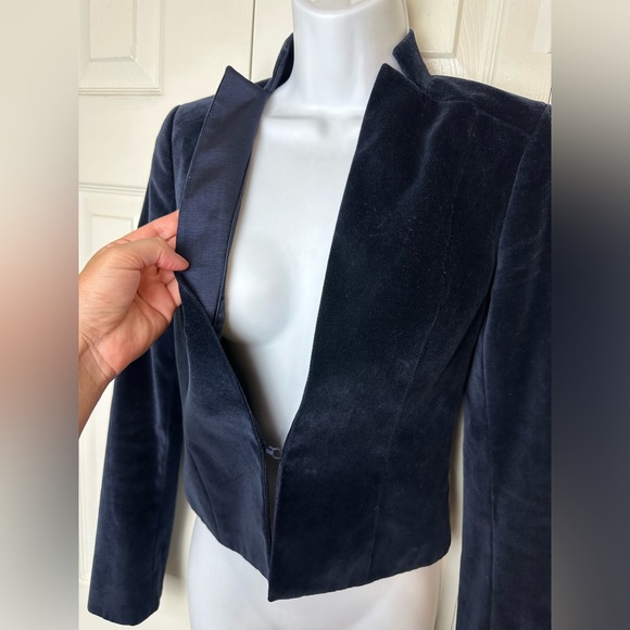 CLUB MONACO Blue Velvet Blazer Jacket Coat Navy Cropped Notch Stand Up Collar - Picture 6 of 14